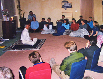 Yogi Shanti Desai Yogi Shanti Desai and  teacher training in Iceland in 1998